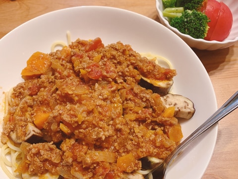 ストウブ鍋でミートソース